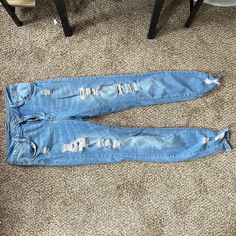 Woman’s skinny jeans